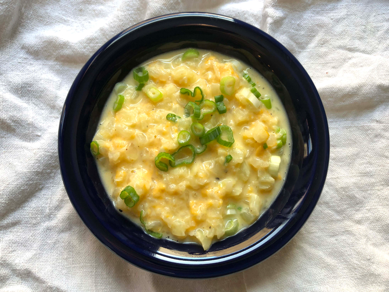 Illustration for article titled Want creamy grits but without carbs and gluten? Make cauliflower cheesy grits